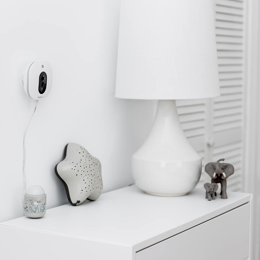 Le babyphone Angelcare dans une belle chambre de nouveau-né